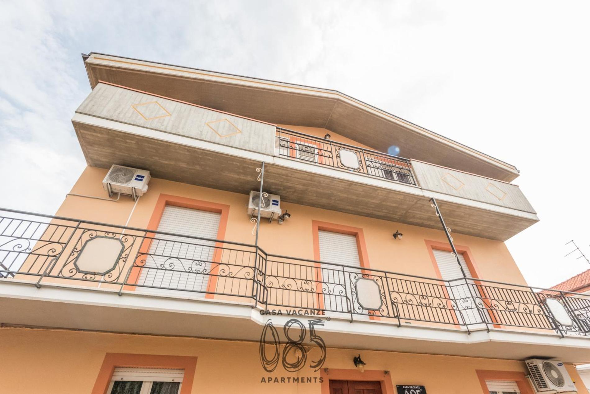 085 Apartments Монтесильвано Экстерьер фото